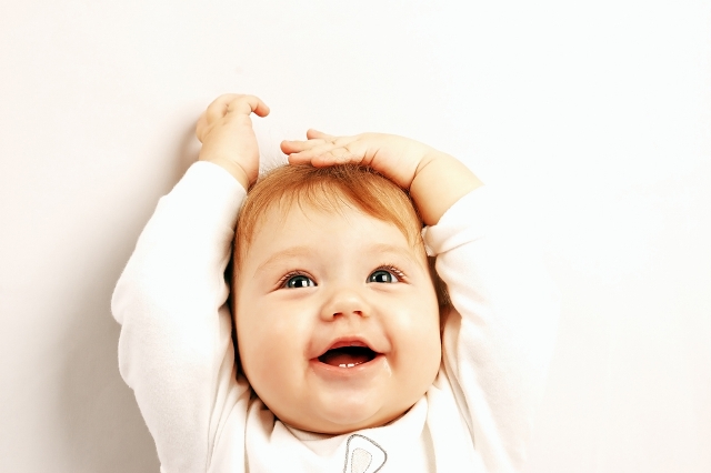 Râsul e coloana sonoră a distracției - Cum îl fac pe bebelușul meu să râdă miruna ioani